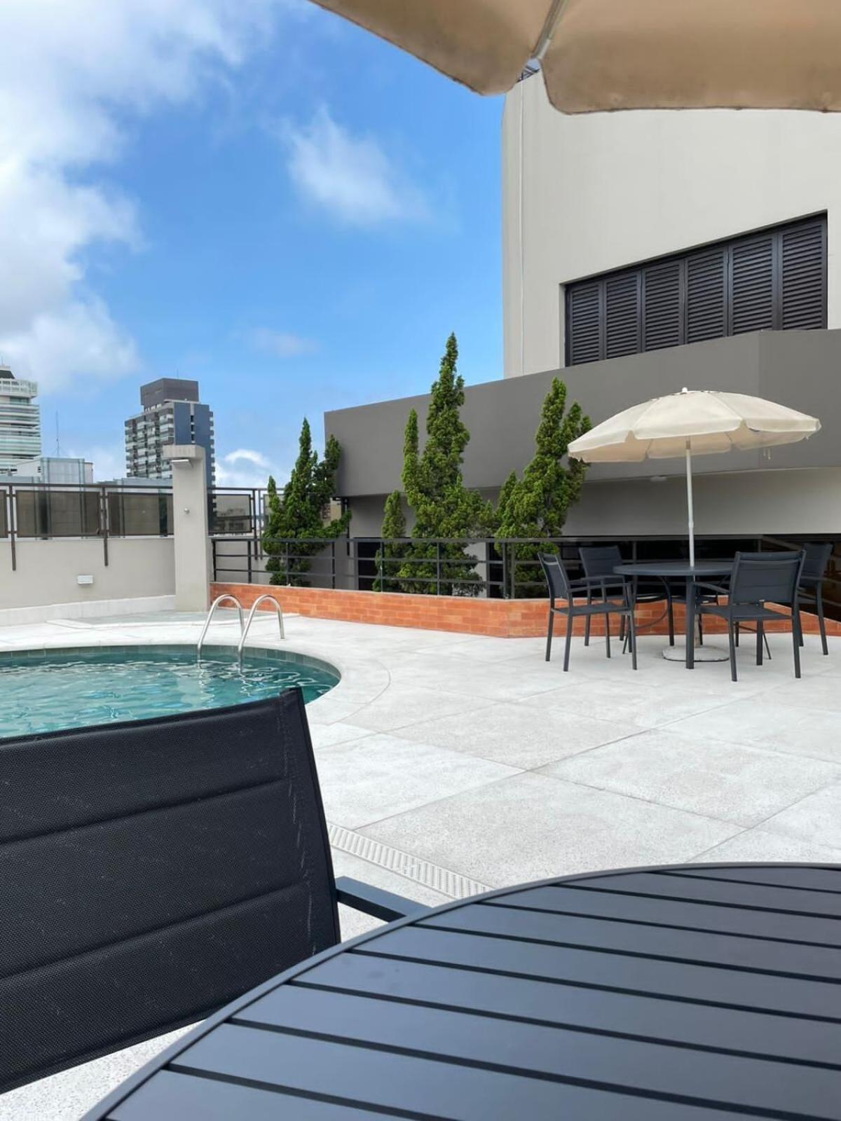 Flat No Hotel Cosmopolitan Com Estacionamento Gratis E Piscina Santos  Eksteriør billede